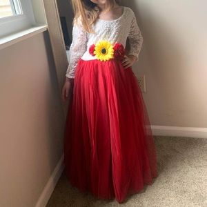 Size 6 flower girl dress.